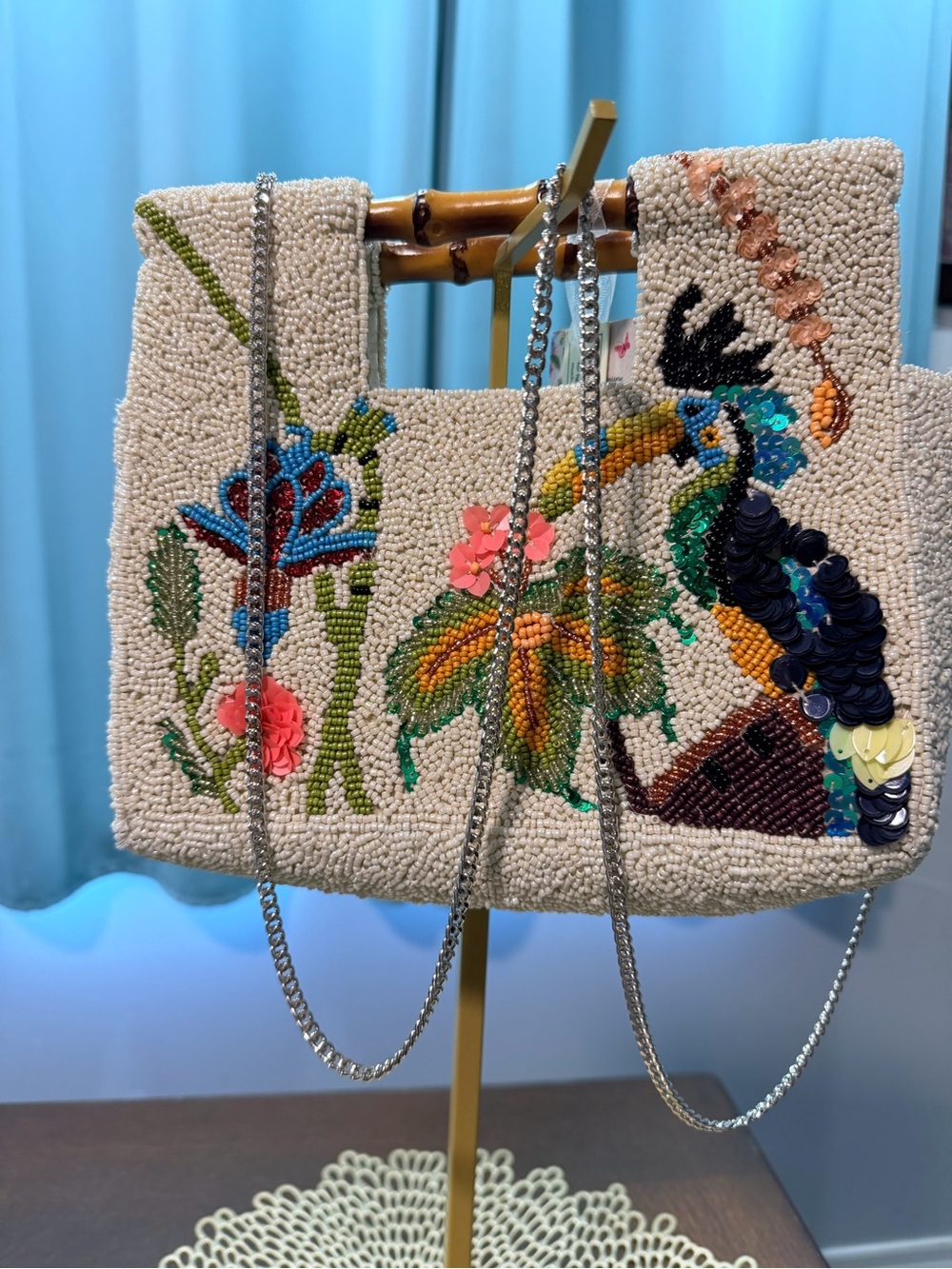 NWT HANDCRAFTED IN INDIA beaded tropical bird floral tote/bag bamboo handles
